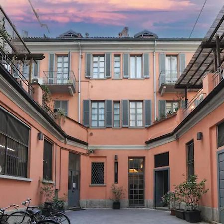 Charming San Babila Apt. Milão Exterior foto